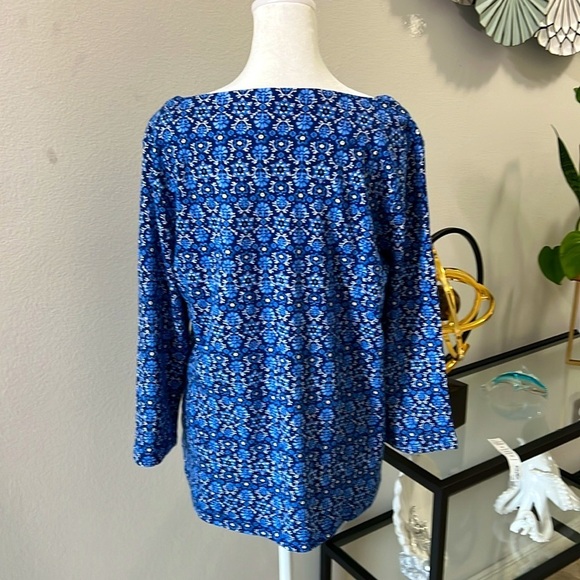 Croft & Barrow Blue Floral 3/4 Sleeve Top with Boat Neckline Size M - Picture 2 of 10